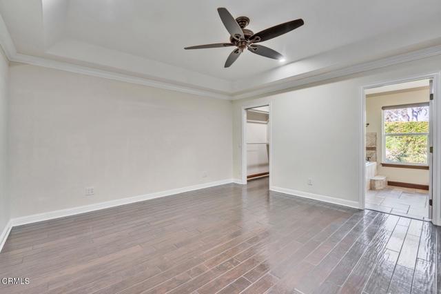 Detail Gallery Image 17 of 30 For 23363 Erwin St, Los Angeles,  CA 91367 - 4 Beds | 3 Baths