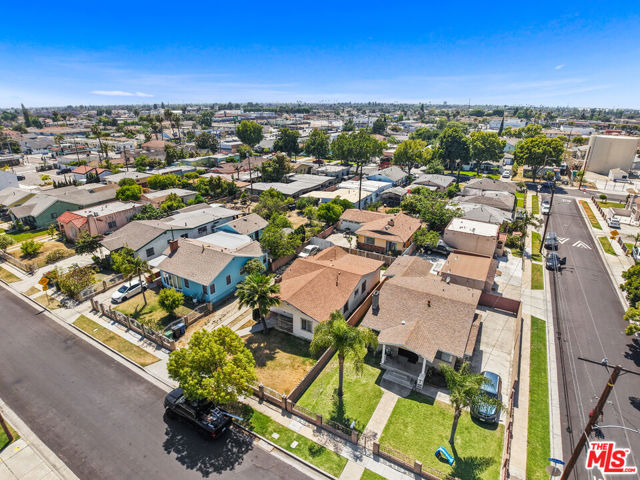 6307 Mayflower Avenue, Bell CA: https://media.crmls.org/mediaz/e889d6c1-fa20-4202-85a6-4409b62f7852.jpg