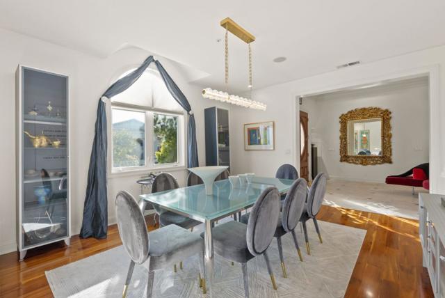 199 Kings Court, San Carlos CA: https://media.crmls.org/mediaz/e88a826f-2091-4544-b851-73d1ebe551d1.jpg