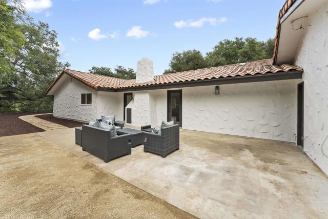 26230 N Lake Wohlford Road, Valley Center CA: https://media.crmls.org/mediaz/e88ad008-36aa-4688-afca-405aa0547a9f.jpg