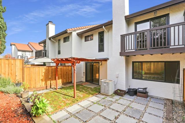 7067 Mount Vernon Way, Gilroy CA: https://media.crmls.org/mediaz/e88b498f-c1b3-4406-a30f-f9c26095078e.jpg