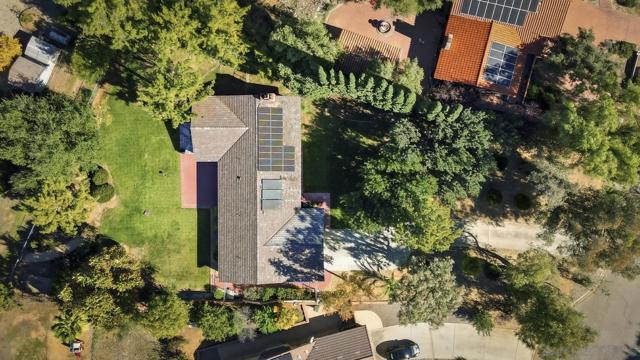 16120 Poderio Ct., Ramona CA: https://media.crmls.org/mediaz/e88b591c-77ca-42c3-b445-faa7237452ff.jpg