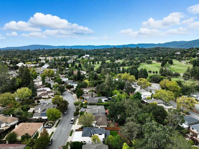 2766 Carolina Avenue, Redwood City CA: https://media.crmls.org/mediaz/e88ba7d4-7a23-4799-9ab2-356ecf52db5c.jpg