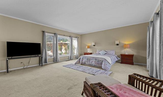 547 Mission Vineyard Road, San Juan Bautista CA: https://media.crmls.org/mediaz/e88be705-0da7-4477-9b8a-cf6498ecfdb4.jpg