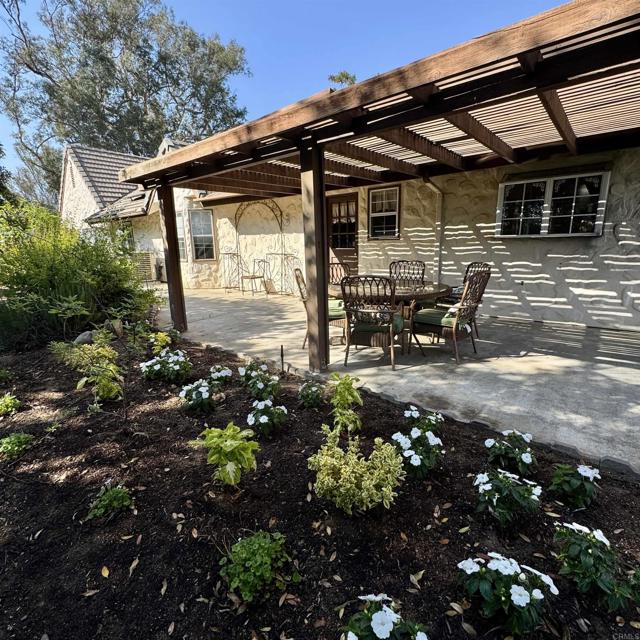 Detail Gallery Image 26 of 75 For 2848 Los Alisos, Fallbrook,  CA 92028 - 5 Beds | 3 Baths
