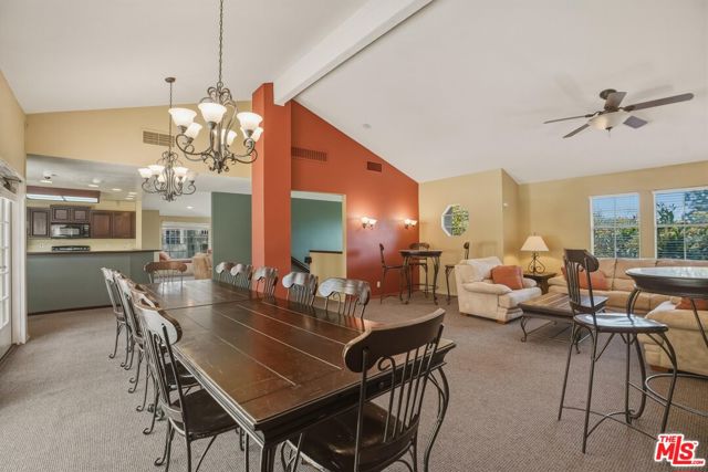 675 Oak Run Trail, Oak Park CA: https://media.crmls.org/mediaz/e88c2d6a-bd5c-4013-8509-3b69b1801bb2.jpg