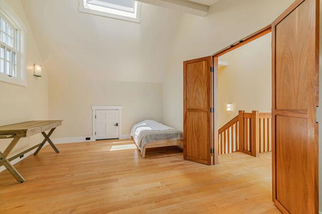 5005 Emerald Street, Capitola CA: https://media.crmls.org/mediaz/e88c7593-d625-49a3-8b70-c1a5e498ab43.jpg