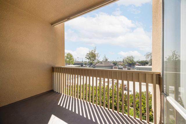Detail Gallery Image 2 of 25 For 1855 Diamond St #122,  San Diego,  CA 92109 - 2 Beds | 2 Baths