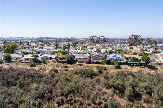 7502 Northrup Drive, San Diego CA: https://media.crmls.org/mediaz/e88d9614-aef2-43c0-9cfb-a771cf2a055d.jpg
