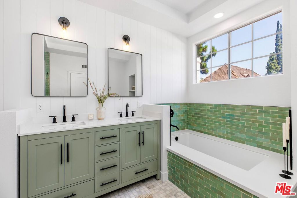 MLS #25577669 img 15