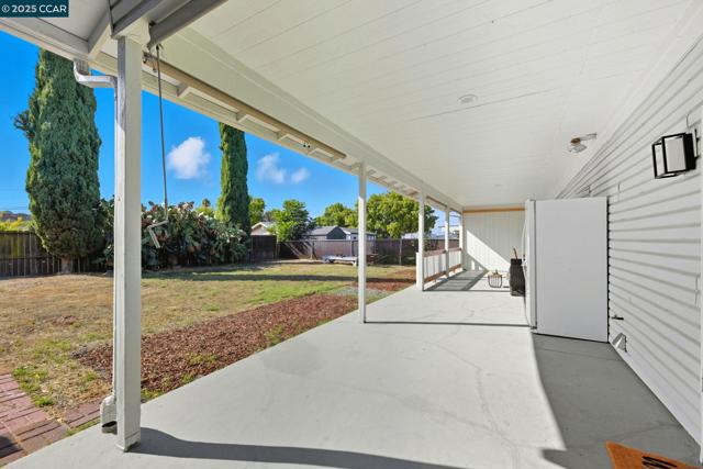 4108 Irene Dr, Martinez CA: https://media.crmls.org/mediaz/e88ddc6e-e47f-41cb-888a-8fd4e3ae2b90.jpg