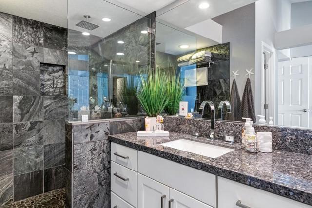 153 Desert Falls E Drive, Palm Desert CA: https://media.crmls.org/mediaz/e88fb468-f737-457f-b708-0e7c04ebaacb.jpg