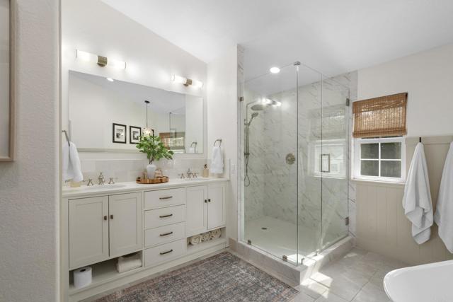 Image 36 of 68 For 1055 Olive Crest Drive