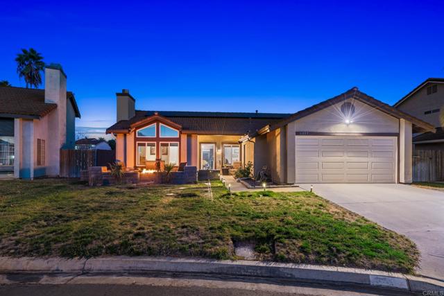 Home for Sale in Lakeside