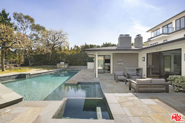 8306 Skyline Drive, Los Angeles CA: https://media.crmls.org/mediaz/e88ffb56-fe55-4dfb-b27a-d64630feacb0.jpg