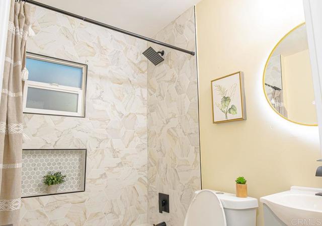 Detail Gallery Image 4 of 26 For 944 W 5th Ave, Escondido,  CA 92025 - 3 Beds | 2 Baths