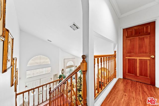 1747 N Avenue 46, Los Angeles CA: https://media.crmls.org/mediaz/e890dd39-18c4-4187-b6f5-1679a46d2f92.jpg