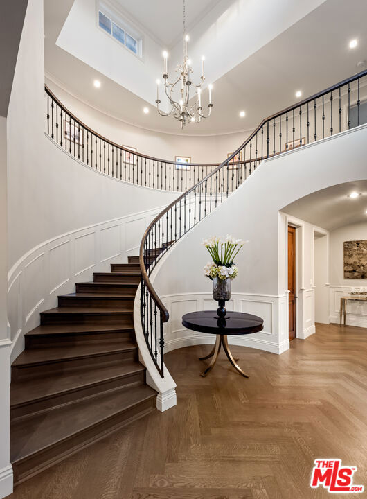 1064 Amalfi Drive, Pacific Palisades CA: https://media.crmls.org/mediaz/e891475d-22ce-4d83-b9d0-ec2e9269e3ca.jpg