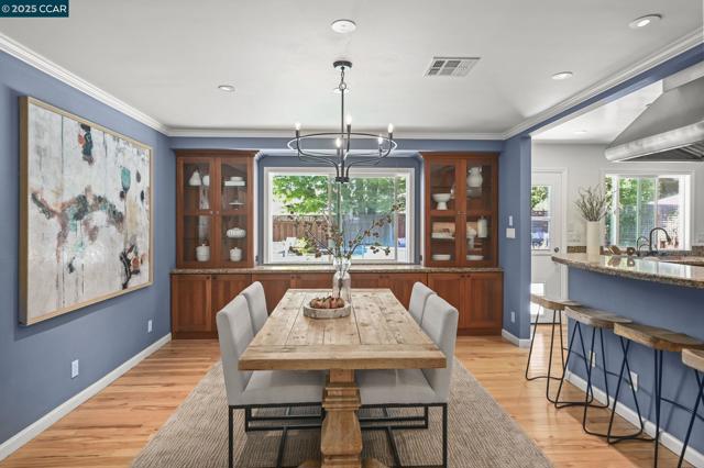3 Green Valley Ct, Danville CA: https://media.crmls.org/mediaz/e8917f61-63e3-4a14-8532-e2e442e035b7.jpg