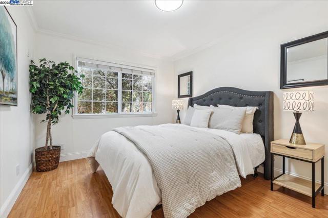 297 Ludlow Pl, San Ramon CA: https://media.crmls.org/mediaz/e8925761-5f66-48e6-aa96-6a10e5e4c743.jpg