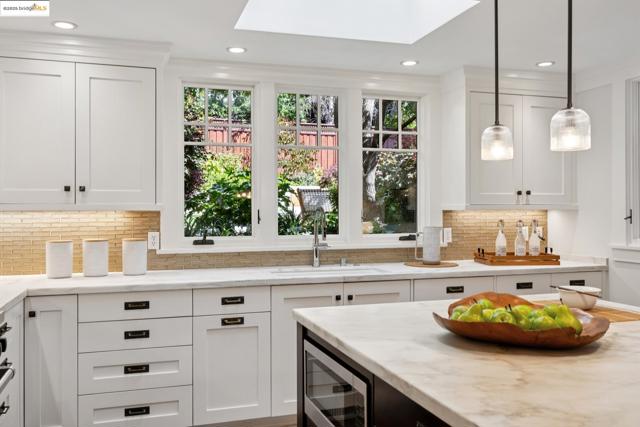 38 Bonita Ave., Piedmont CA: https://media.crmls.org/mediaz/e8926dd2-724e-4481-b043-5ad6b63180e1.jpg