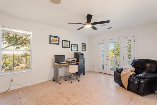 Detail Gallery Image 15 of 59 For 351 Sheila Ln, Fallbrook,  CA 92028 - 3 Beds | 3 Baths