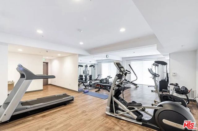 1215 S Bedford Avenue, Los Angeles CA: https://media.crmls.org/mediaz/e893d995-9ce4-463f-9a67-6da47b315f7b.jpg