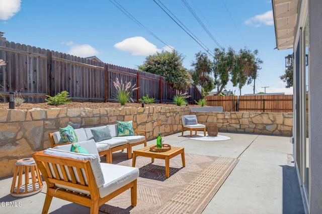 400 Dayloma Avenue, Ventura CA: https://media.crmls.org/mediaz/e8943734-bac5-4e23-b327-d4c79bc84884.jpg
