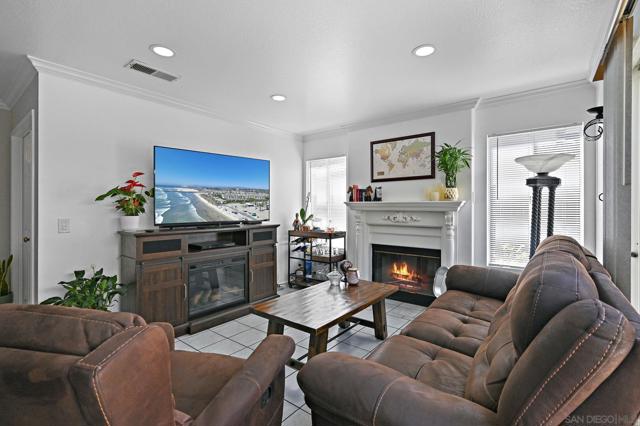 1340 Corte Lira, San Marcos CA: https://media.crmls.org/mediaz/e8946bf7-4fc9-46d4-95ef-b81170803512.jpg