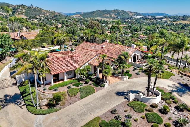 Detail Gallery Image 6 of 52 For 3040 Palm Hill Dr, Vista,  CA 92084 - 3 Beds | 2/1 Baths