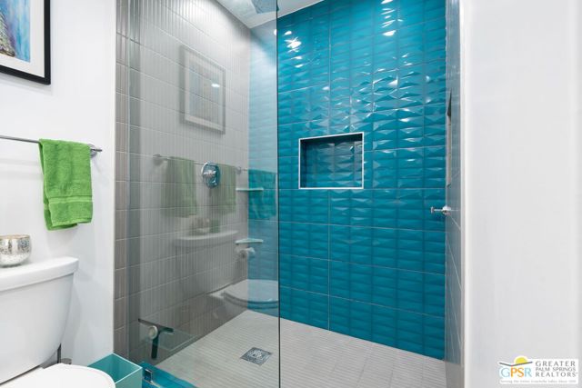 1861 S Palm Canyon Drive, Palm Springs CA: https://media.crmls.org/mediaz/e894a868-aa34-4e84-91ae-548b67468bb7.jpg