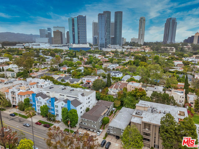 1944 S Beverly Glen Boulevard, Los Angeles CA: https://media.crmls.org/mediaz/e89514c5-8400-4aa1-84de-c2c9a31e0ef2.jpg