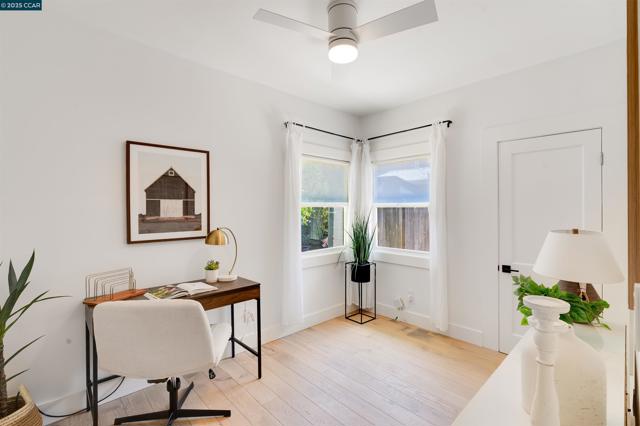 3018 Courtland Ave, Oakland CA: https://media.crmls.org/mediaz/e8953cfb-e81f-4785-a6ab-e308171de675.jpg