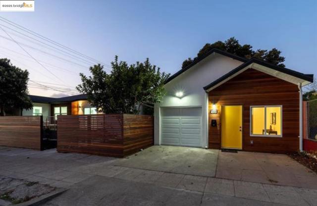 Image 34 of 41 For 1026 43rd St