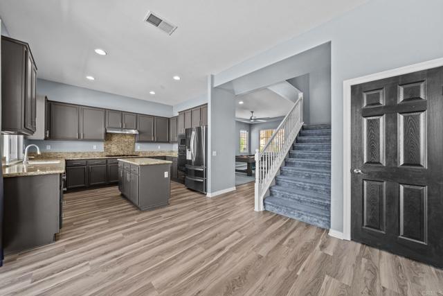 28303 Pinyon Pine Court, Menifee CA: https://media.crmls.org/mediaz/e8957d54-9aeb-4106-8546-f13c08ffba1f.jpg