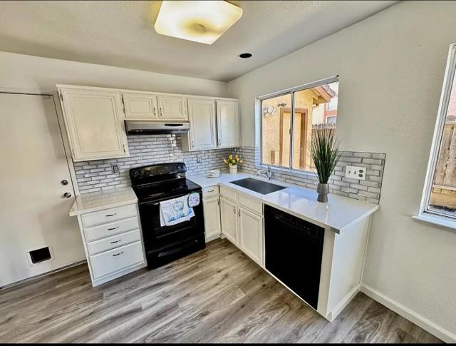 521 LEAMON Street, Tracy CA: https://media.crmls.org/mediaz/e895c426-37e7-4df5-833a-54c5d1b04c9a.jpg