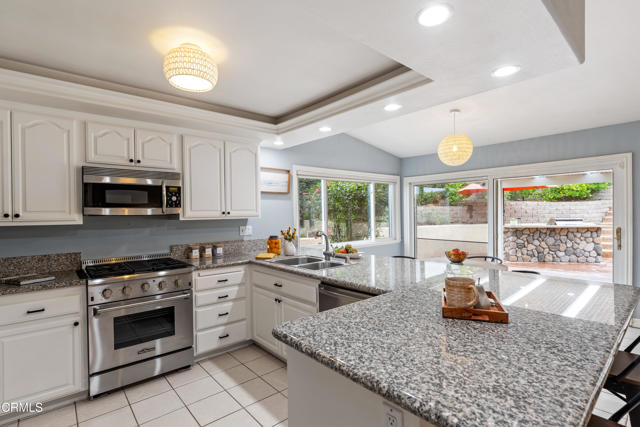 7017 Sonora Court, Ventura CA: https://media.crmls.org/mediaz/e8960775-8354-41ee-ae6c-0abe62caf164.jpg