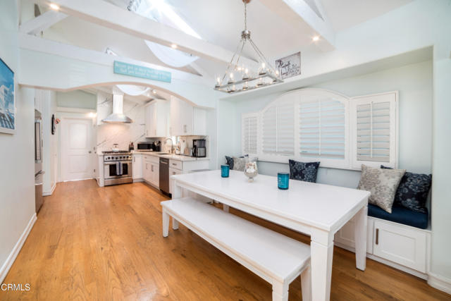 Detail Gallery Image 8 of 37 For 214 Pearl St, Redondo Beach,  CA 90277 - 2 Beds | 2 Baths