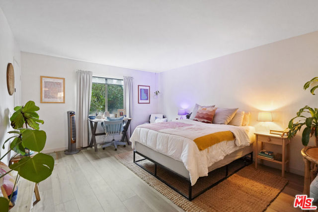6472 Cavalleri Road, Malibu CA: https://media.crmls.org/mediaz/e8968485-36a2-4b92-a3c8-2878146c6744.jpg