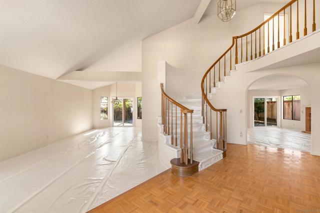 3970 Santa Nella Pl, San Diego CA: https://media.crmls.org/mediaz/e8970717-5934-4210-bfdd-27ab6b236b9c.jpg