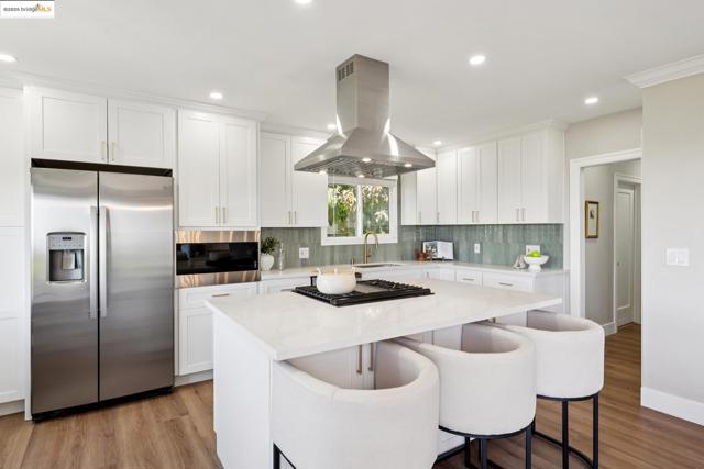 744 Coventry Road, Kensington CA: https://media.crmls.org/mediaz/e89712f3-9cd7-4648-b0b3-28852d08c2da.jpg