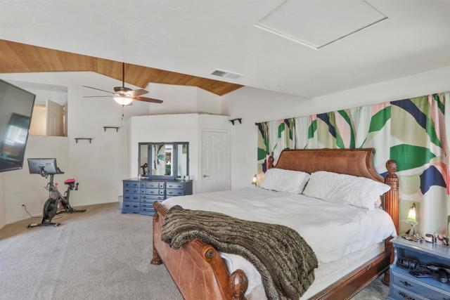 15549 Vista Vicente Dr, Ramona CA: https://media.crmls.org/mediaz/e8975fde-b63c-40ef-abbe-cf68ceb0cc18.jpg