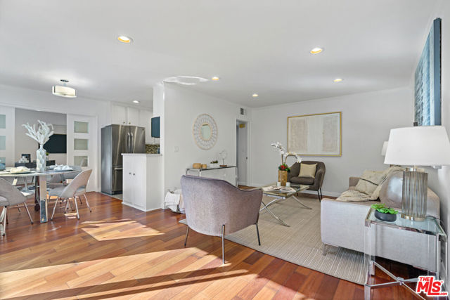912 17TH Street 2 Santa Monica, California Single-level 3 bedroom in the prestigious Santa Monica school district. New hardwood in bedrooms replaced in 2020, custom closets & updated bathrooms. Patio fencing redone in 2019. Kitchen recently updated with brand new microwave. Ceiling fans & electrical fuse box updated in 2020. Washer/Dryer in unit. One block South at the start of Montana shops, boutiques, cafes, restaurants and library. Enjoy the lifestyle of this prime location in Santa Monica and extra den for work from home or extra bedroom. Truly perfect for first time home-buyers or investors!