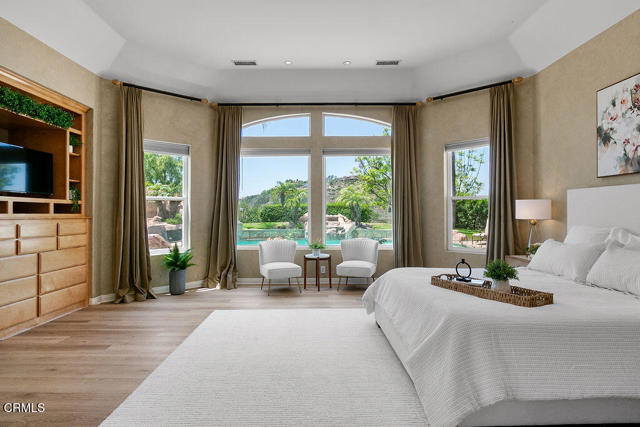 2625 Marvella Court, Camarillo CA: https://media.crmls.org/mediaz/e898be52-df9d-4d4b-ad12-f748e8b0a05f.jpg