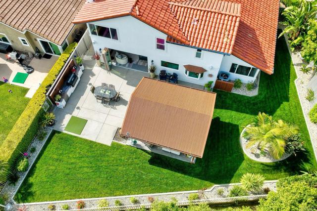 1109 Countrywood Ln, Vista CA: https://media.crmls.org/mediaz/e898c0e5-c50e-45f7-8f30-64ee9a79963f.jpg