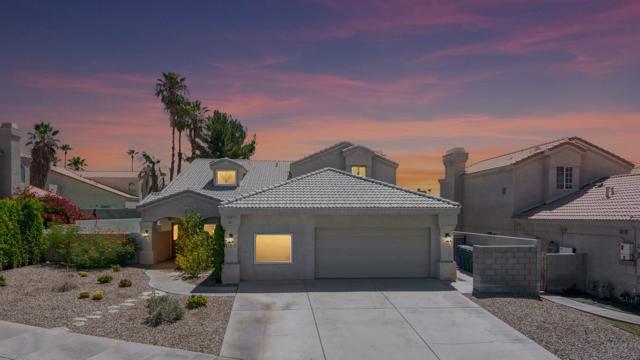 41950 Maryn Court, Palm Desert CA: https://media.crmls.org/mediaz/e89965fe-5696-487d-9612-8b4600a3beec.jpg