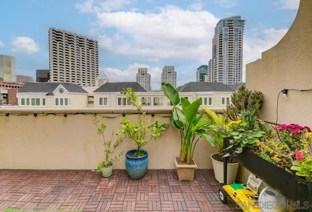 650 Columbia St, San Diego, California 92101, 2 Bedrooms Bedrooms, ,2 BathroomsBathrooms,Condominium,For Sale,Columbia St,250019285SD