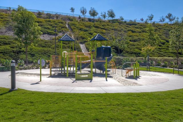 4302 Pacifica Way, Oceanside CA: https://media.crmls.org/mediaz/e899f556-0ef1-47e9-9a57-35e76c6d2436.jpg