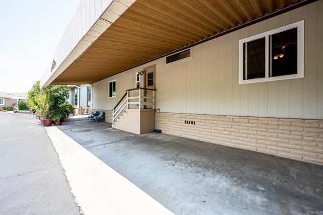 Detail Gallery Image 6 of 44 For 4650 Dulin #208,  Fallbrook,  CA 92028 - 2 Beds | 2 Baths