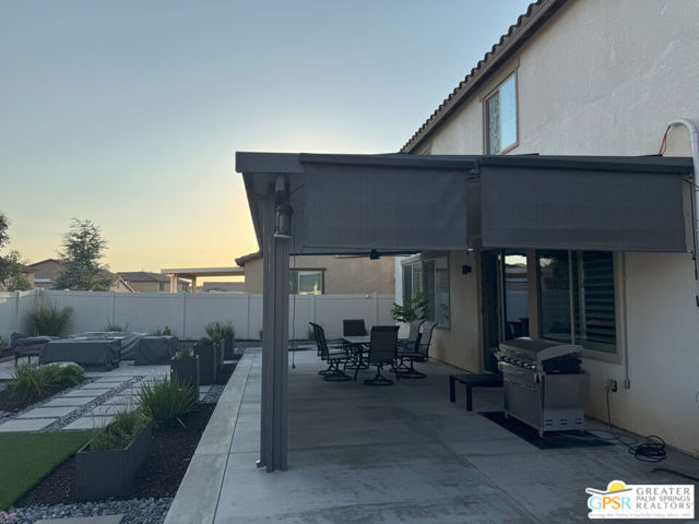 5688 California Circle, Banning CA: https://media.crmls.org/mediaz/e89aa386-27ef-4755-a103-92c1fcda69fa.jpg